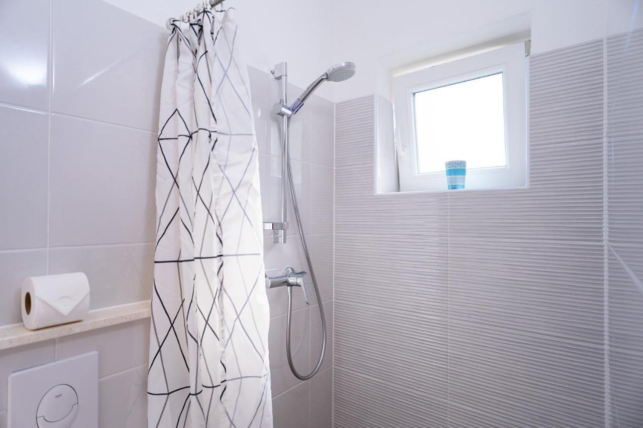 Pansion Jakas Zavala Habitación foto